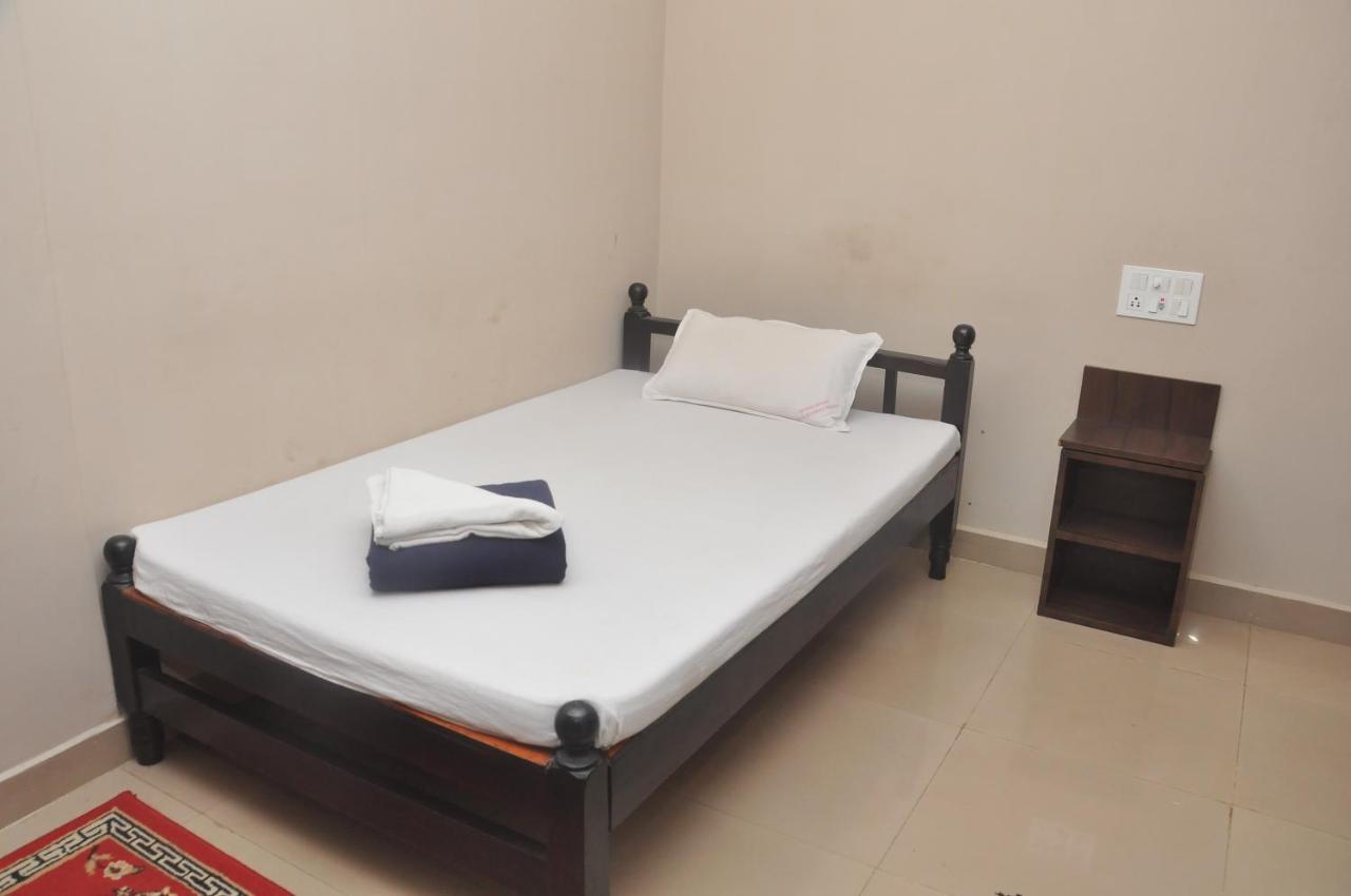 Hotel Temple City Papanasam Eksteriør billede