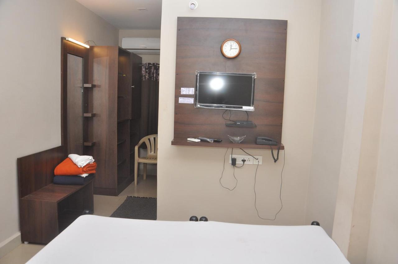 Hotel Temple City Papanasam Eksteriør billede