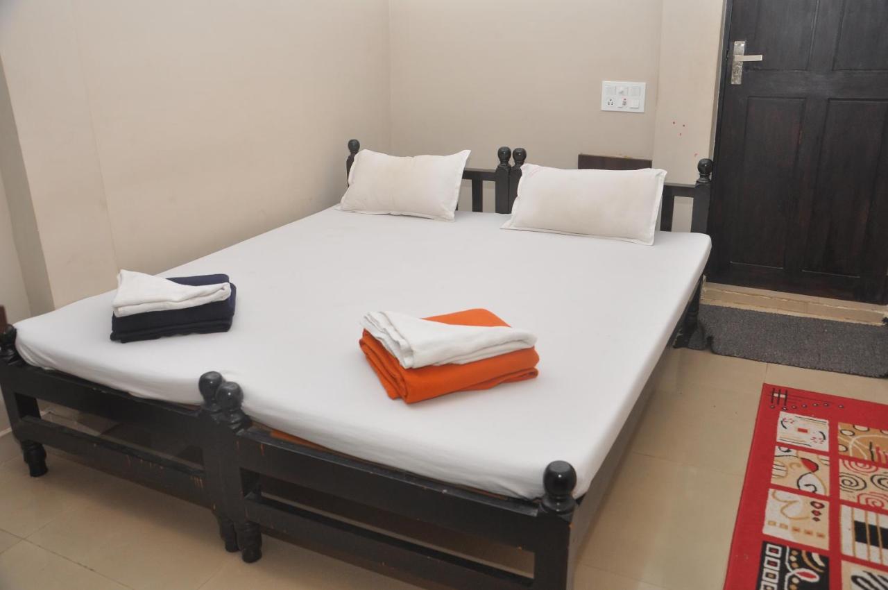 Hotel Temple City Papanasam Eksteriør billede